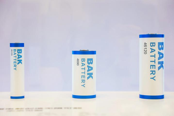 大圓柱(zhù)電池後(hou)來居上(shàng)?2030年全球(qiú)車用需(xū)求将達(dá)1125GWh 大圓柱(zhù)電池後(hou)來居上(shàng)?2030年全球(qiu)車用需(xu)求将達(da)1125GWh